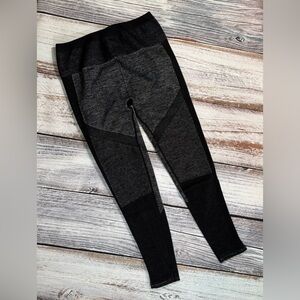 Fabletics Women's Seamless High-Waisted Jacquard Black Heather Leggings Size M